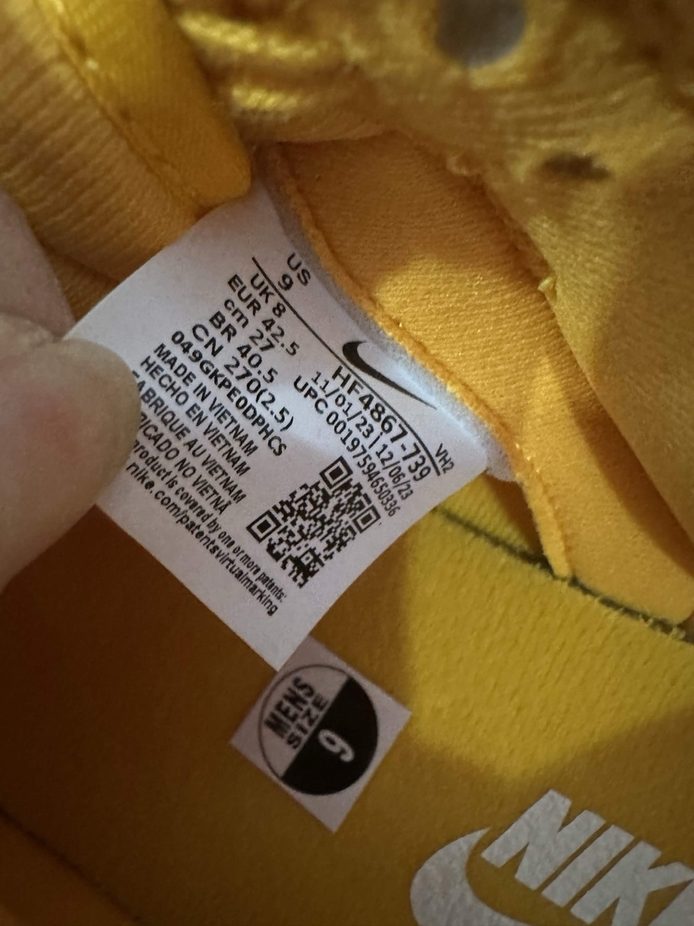 *Used* Nike Dunk Low Men White Yellow (HF4867-739) Size 9 *Damaged Original Box* - Picture 10 of 11